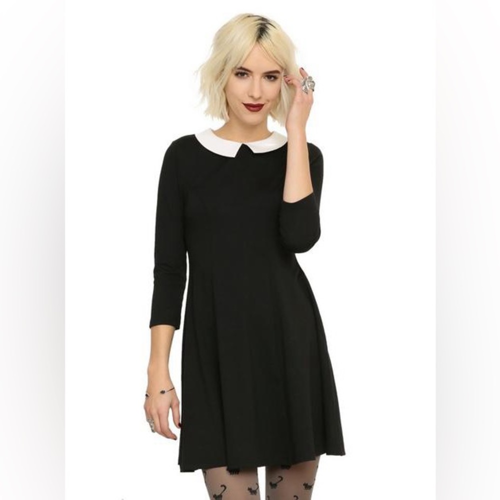 Hot Topic Black & White Collar Dress